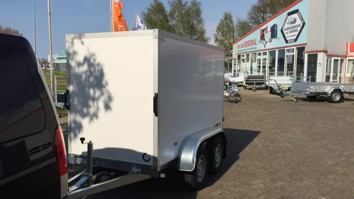 Nieuwe Spuitwerk aanhanger voor Van Amsterdam